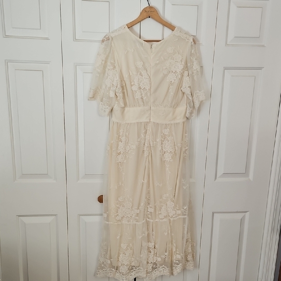 Baltic Born Cream Lace Midi Dress - Picture 6 of 8